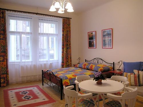 Hotel Pragues Rainbow Praga